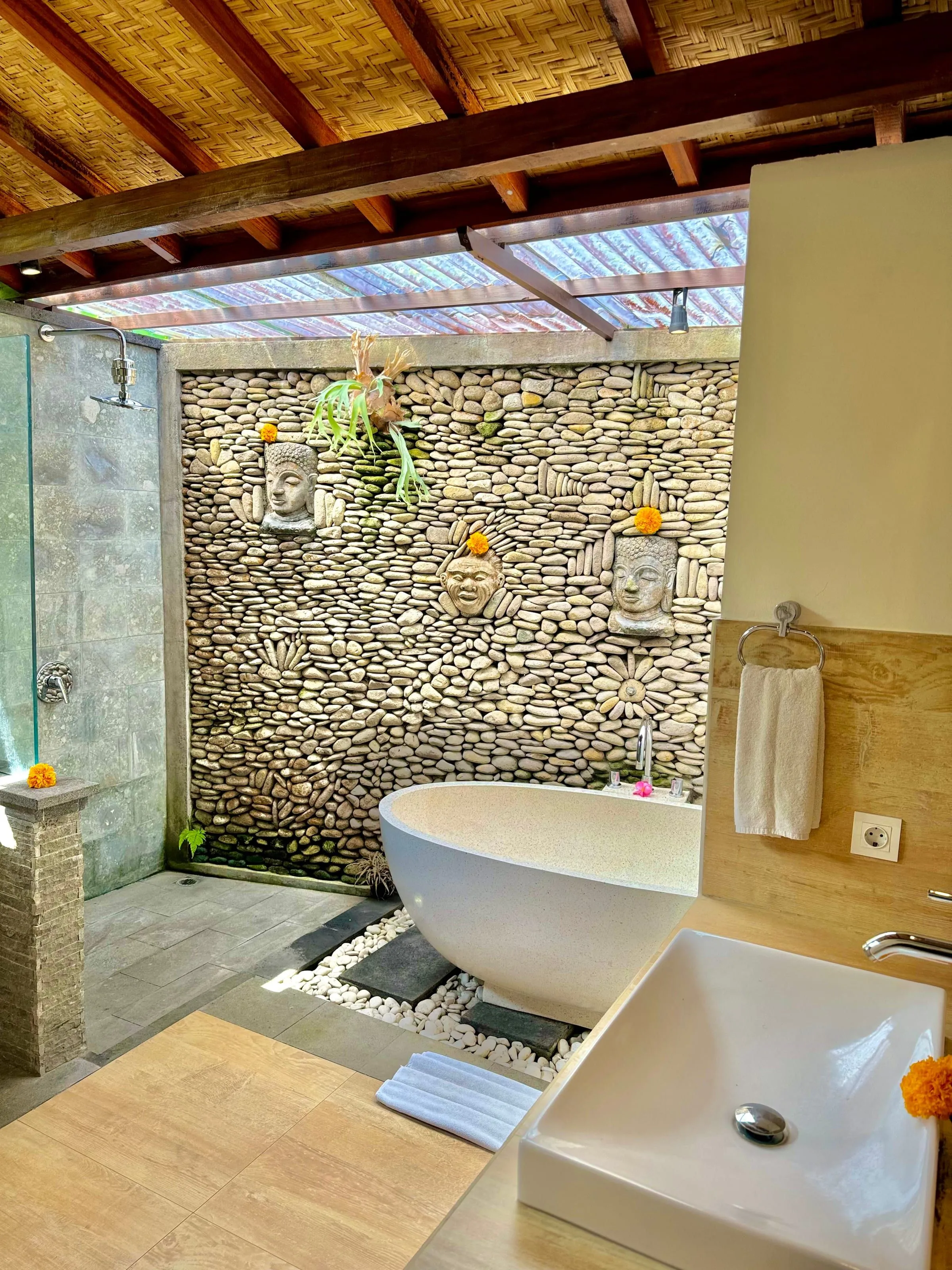 Pande Sebali: Rice Fields and River View private pool villa, Tegalalang, Ubud — photo 1